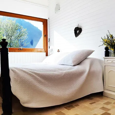 Dei Laghi Bed & Breakfast